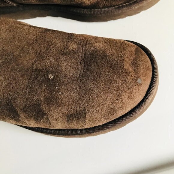 UGG Brown Bailey Button II 5803 Size US 7 EU 37.5 - Picture 8 of 11